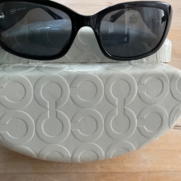 COACH VINTAGE GLASSES WITH CASE - Picture 8 of 9